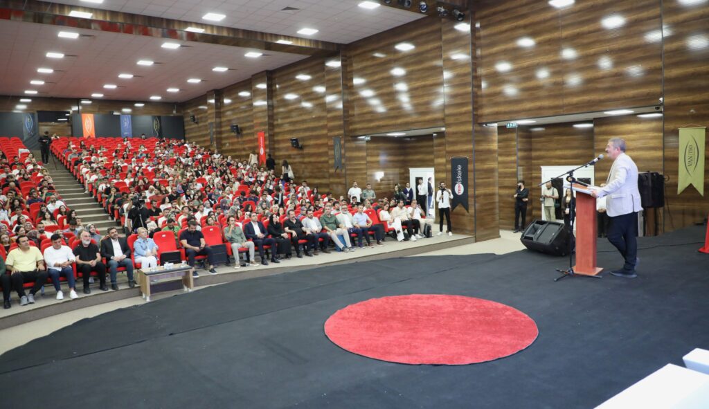 TAKVA: VAN, SIRADAN BİR ŞEHİR DEĞİLDİR