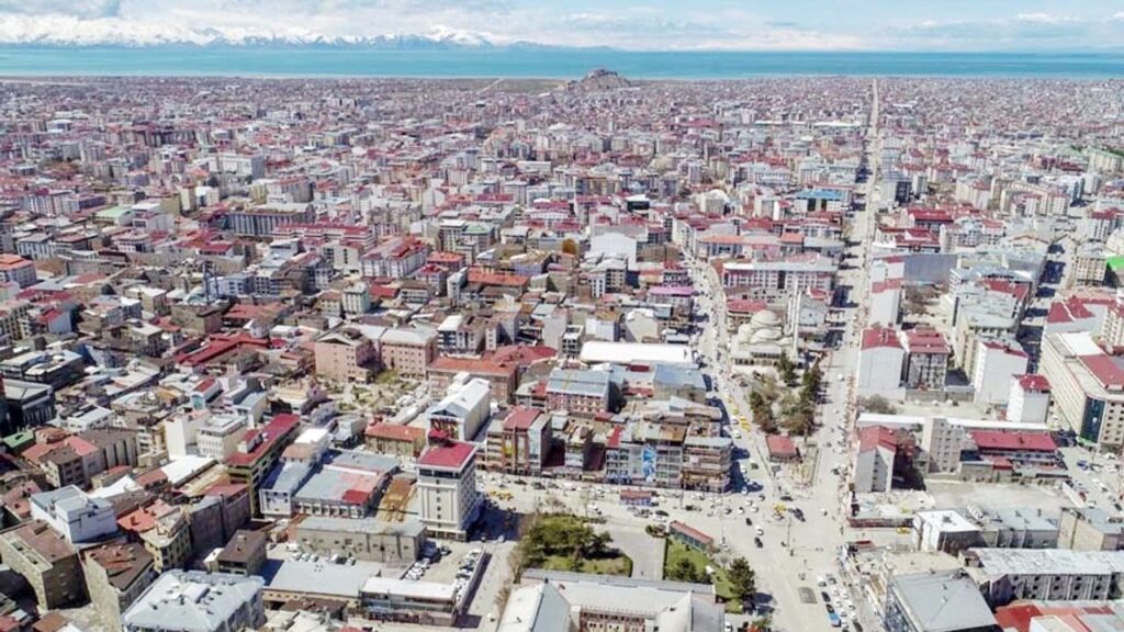 Van’da beş yılda 308 bin kişi göç etti
