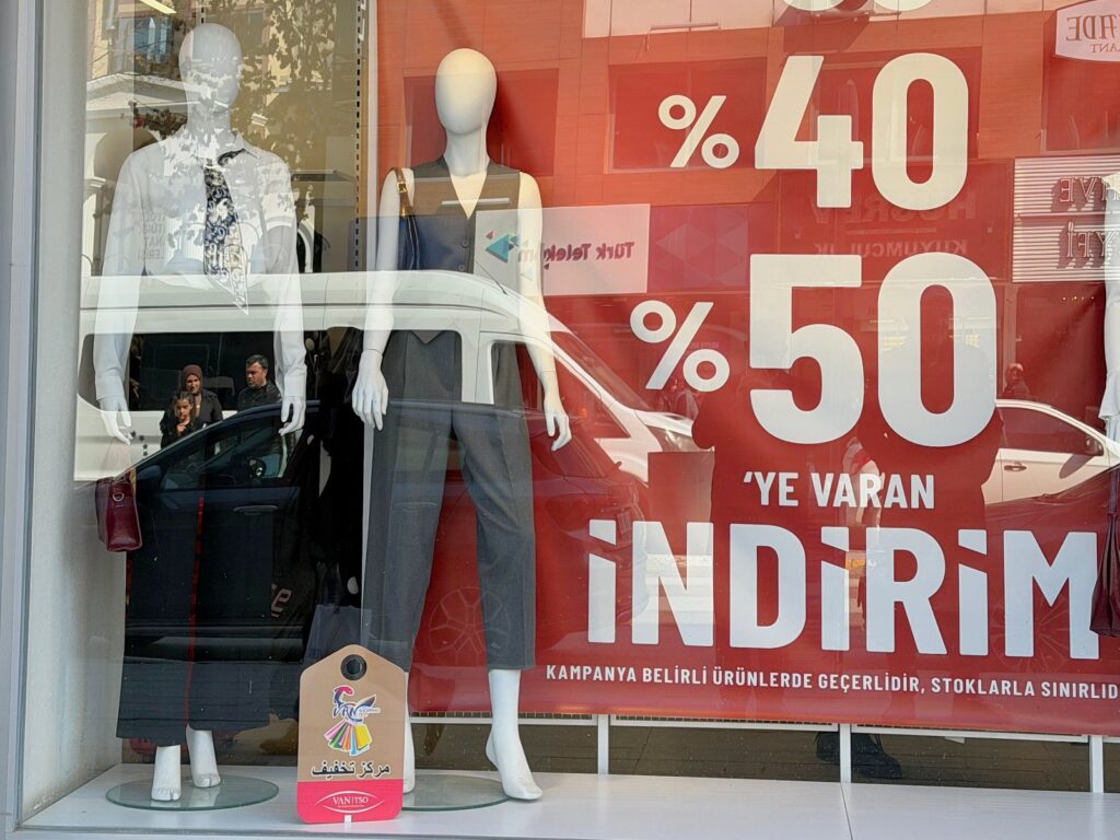 Alışverişlerimizle birbirimize ve şehrimize destek olalım