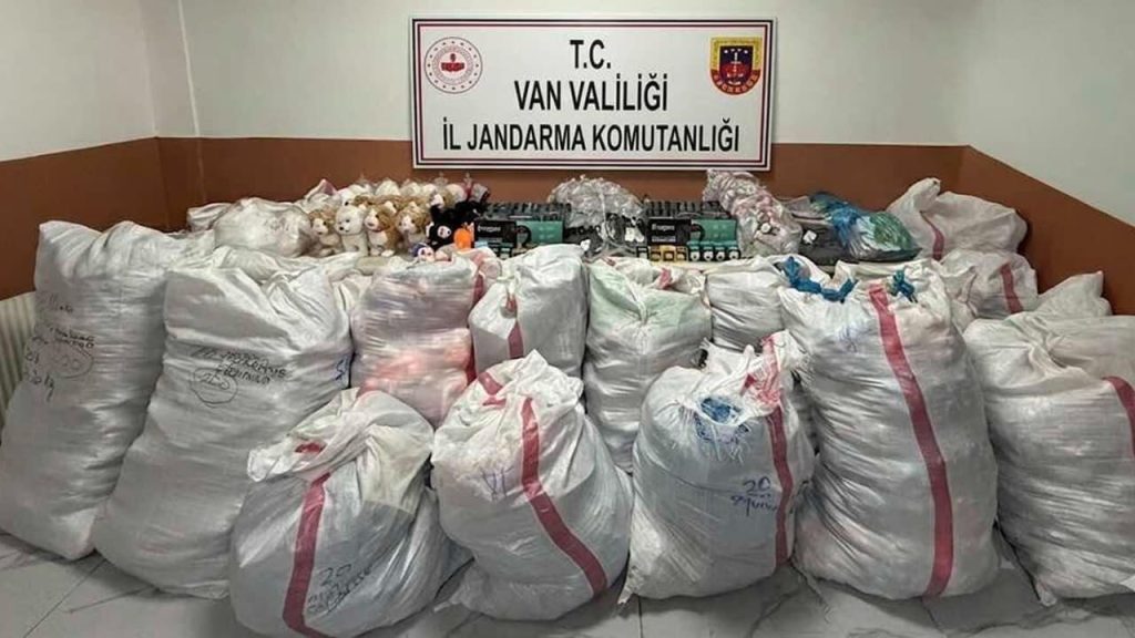 Van’da 21 milyon TL’lik kaçak ürün ele geçirildi