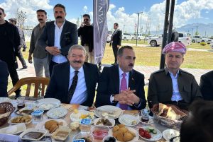 Van Sahilinde Dünyanın en keyifli günü coşkuyla kutlandı