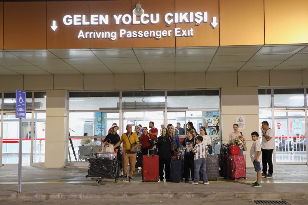 Van TSO destekleriyle ilk Tahran-Van uçak seferi gerçekleşti